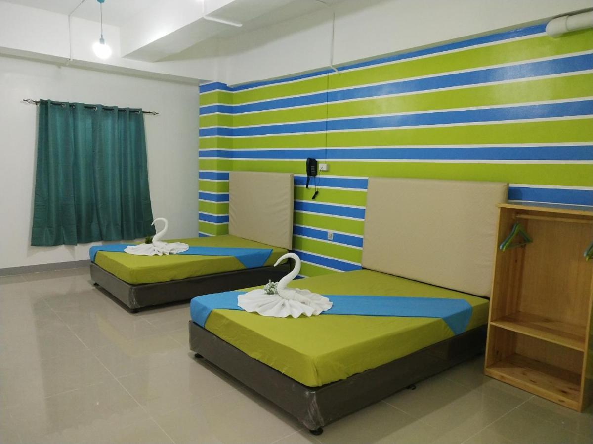Yuj Inn Pasay Exterior photo