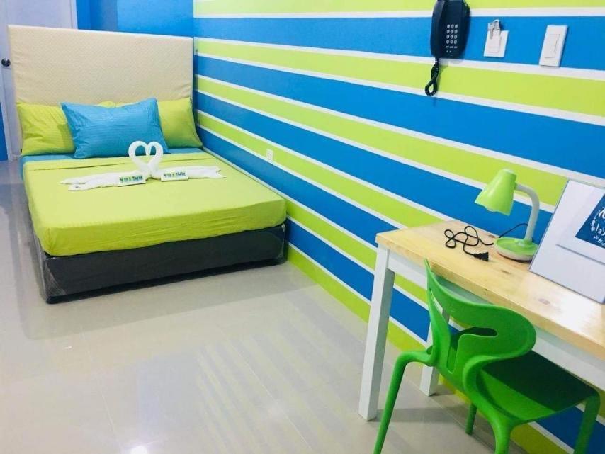 Yuj Inn Pasay Exterior photo