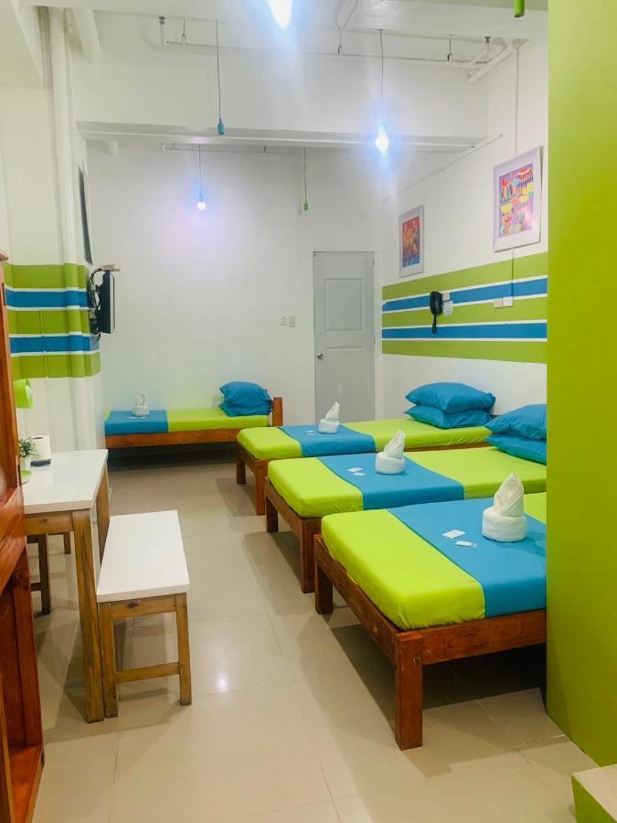 Yuj Inn Pasay Exterior photo